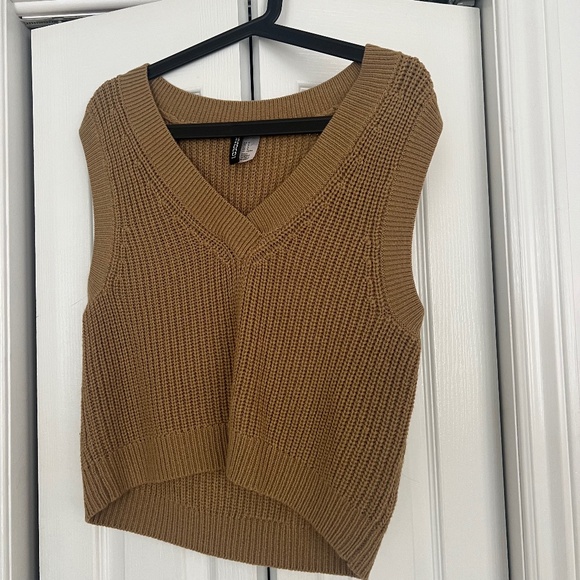 H&M Divided Knit Vest - Picture 1 of 4